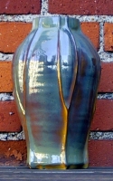 https://www.turnerandscratch.com/files/gimgs/th-8_8_pod-vase-1.jpg