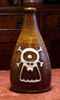https://www.turnerandscratch.com/files/gimgs/th-8_8_skull-bottle-6-2.jpg