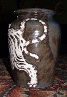 https://www.turnerandscratch.com/files/gimgs/th-8_8_tiger-pot-2.jpg